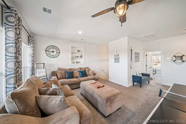 15040 Scenic Circle, Skiatook, OK 74070