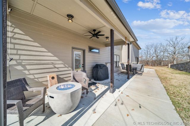 15040 Scenic Circle, Skiatook, OK 74070