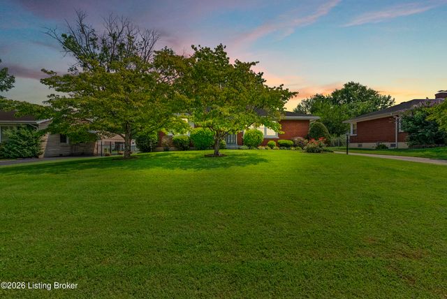 8605 Smithton Rd, Louisville, KY 40219