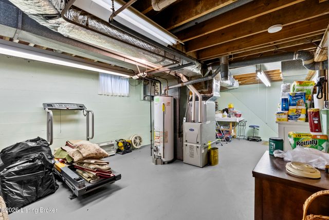 8605 Smithton Rd, Louisville, KY 40219