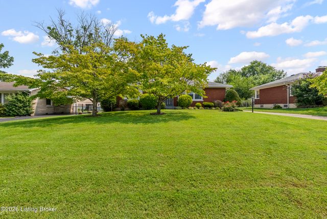 8605 Smithton Rd, Louisville, KY 40219
