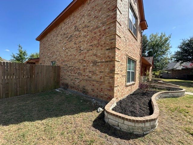 104 Dovehill Circle, Red Oak, TX 75154