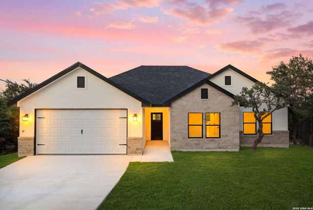 1111 Rocky Ridge Loop, Canyon Lake, TX 78133
