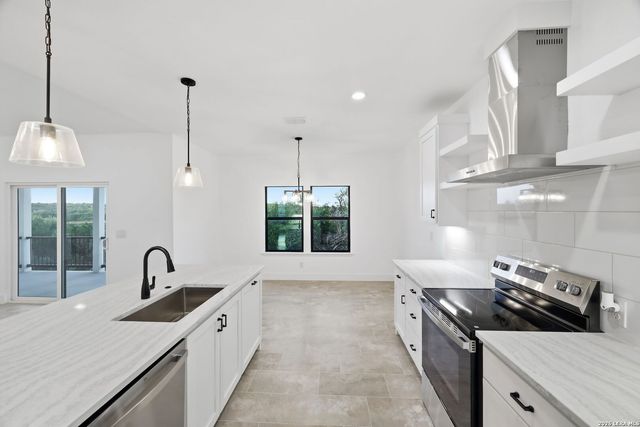 1111 Rocky Ridge Loop, Canyon Lake, TX 78133