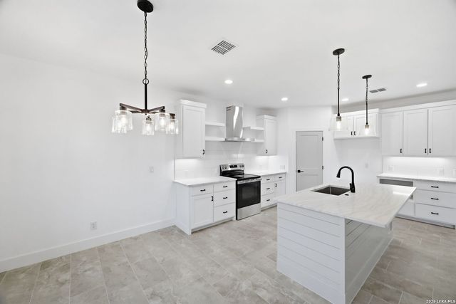 1111 Rocky Ridge Loop, Canyon Lake, TX 78133