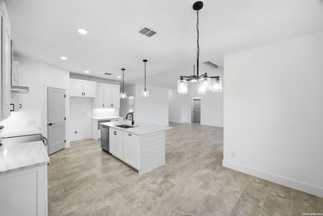 1111 Rocky Ridge Loop, Canyon Lake, TX 78133