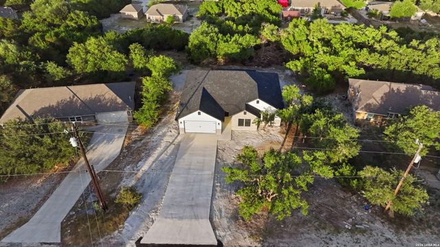 1111 Rocky Ridge Loop, Canyon Lake, TX 78133
