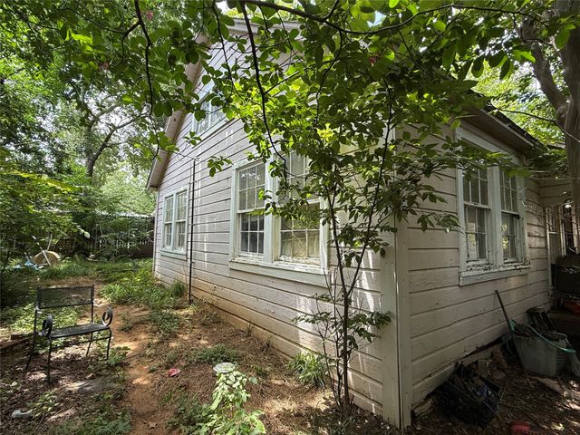608 W 8th Street, Irving, TX 75060