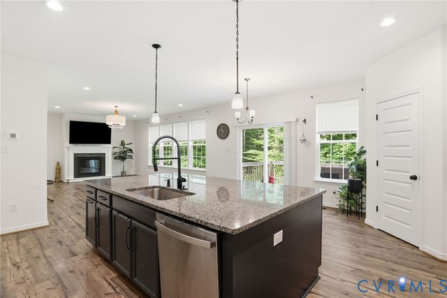 6112 Water Violet Ter, Moseley, VA 23120