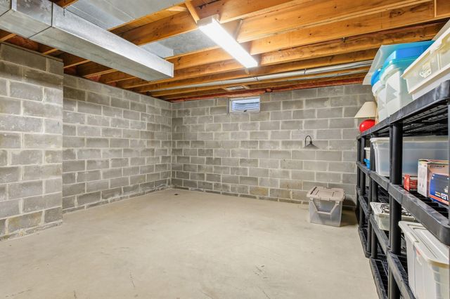 1808 Estate Lane, Northfield, MN 55057