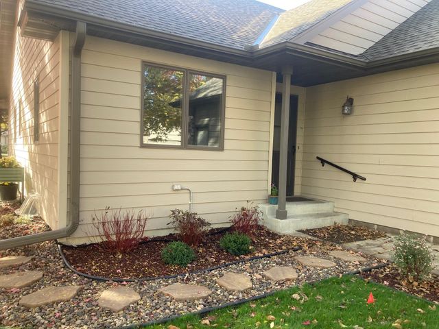 1808 Estate Lane, Northfield, MN 55057