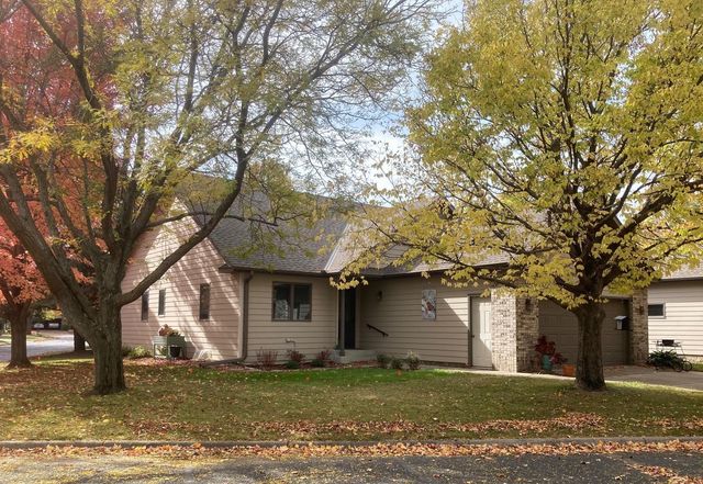 1808 Estate Lane, Northfield, MN 55057