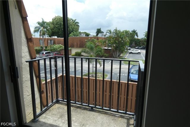 5235 Cedarbend DR 4, Fort Myers, FL 33919