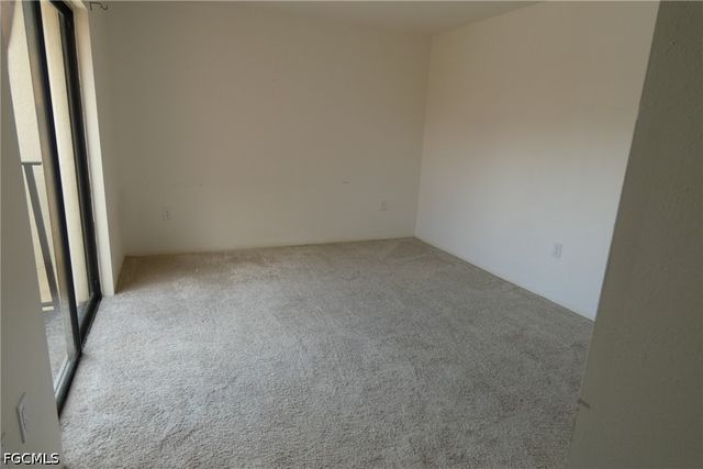 5235 Cedarbend DR 4, Fort Myers, FL 33919