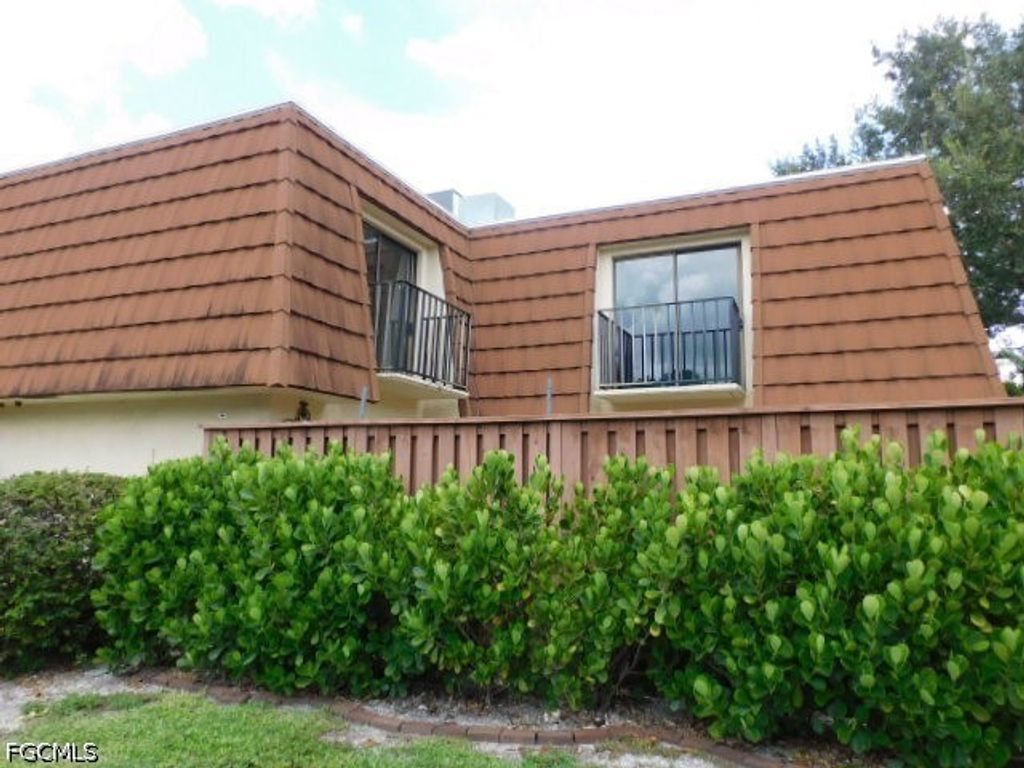 5235 Cedarbend DR 4, Fort Myers, FL 33919