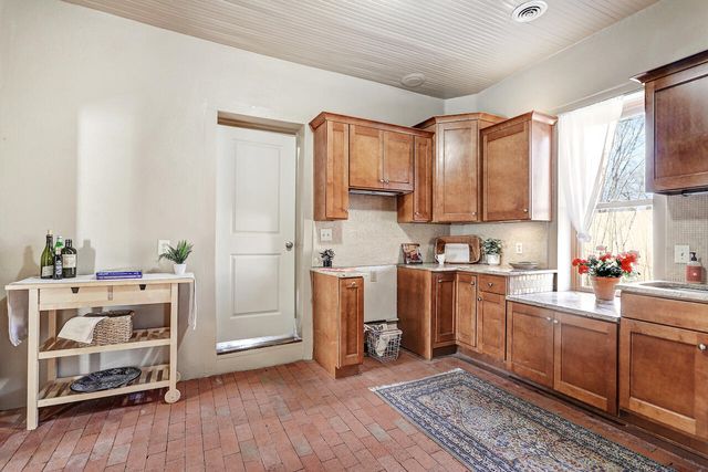 5110 Guadalupe Trail NW, Albuquerque, NM 87107