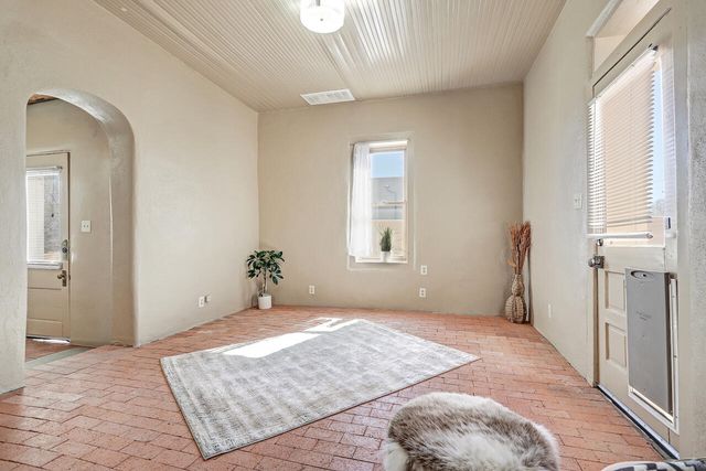 5110 Guadalupe Trail NW, Albuquerque, NM 87107