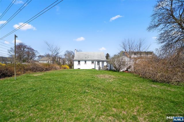 136 Catherine Avenue, Mahwah, NJ 07430