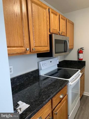 805 AUGUSTA CIR, Mount Laurel, NJ 08054