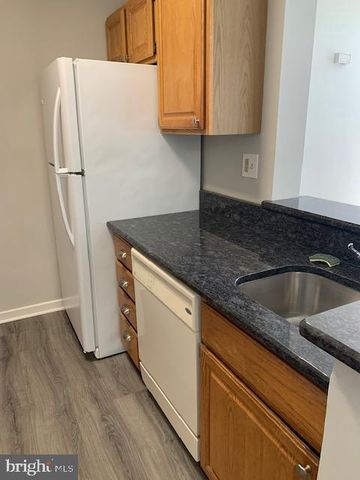 805 AUGUSTA CIR, Mount Laurel, NJ 08054