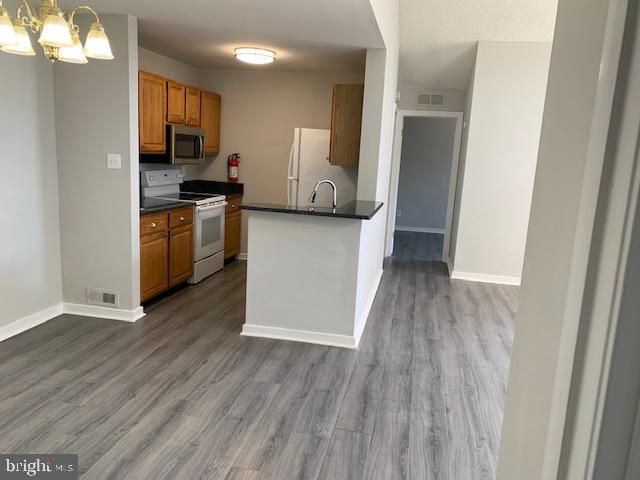 805 AUGUSTA CIR, Mount Laurel, NJ 08054