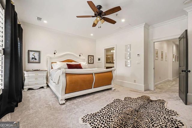 729 Hammond Drive, Woodstock, GA 30188