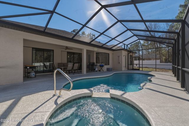 2 Pagoda Court, Homosassa, FL 34446