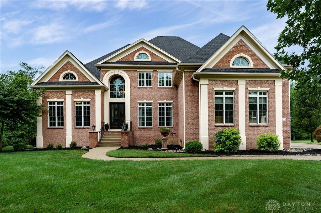 8533 Silver Oak Court, Springboro, OH 45066