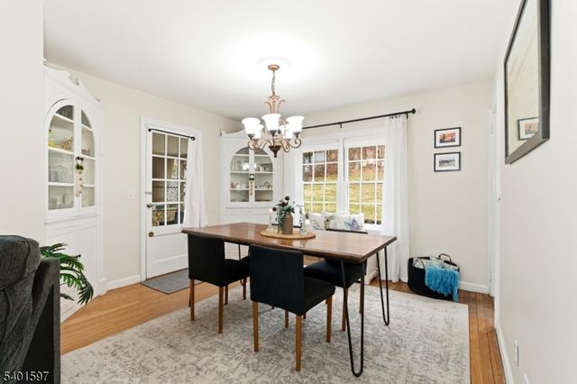 95 Hillside Dr, North Haledon Boro, NJ 07508