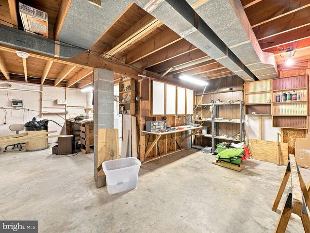 17811 BURNSIDE AVE, Hagerstown, MD 21740