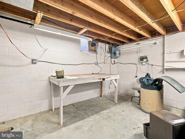 17811 BURNSIDE AVE, Hagerstown, MD 21740