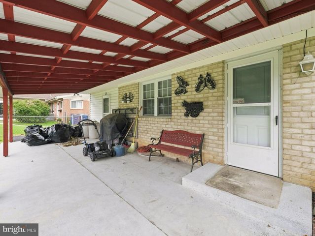 17811 BURNSIDE AVE, Hagerstown, MD 21740