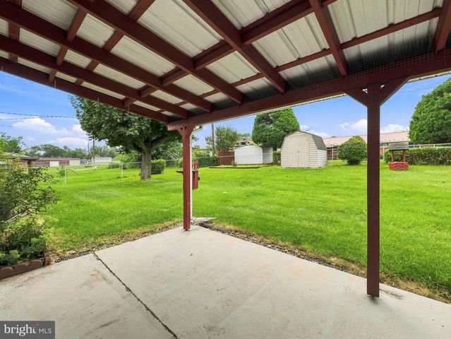 17811 BURNSIDE AVE, Hagerstown, MD 21740