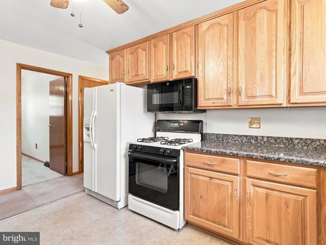 17811 BURNSIDE AVE, Hagerstown, MD 21740