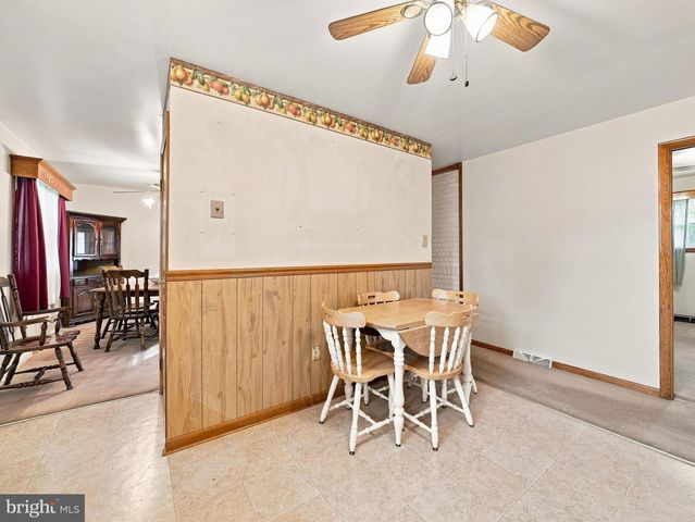 17811 BURNSIDE AVE, Hagerstown, MD 21740