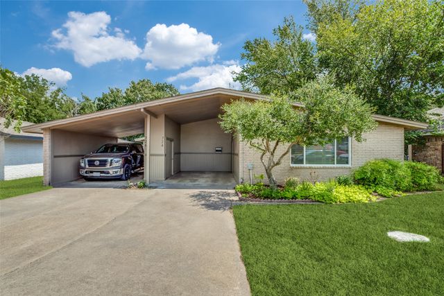 724 N Boulevard Terrace, Dallas, TX 75211
