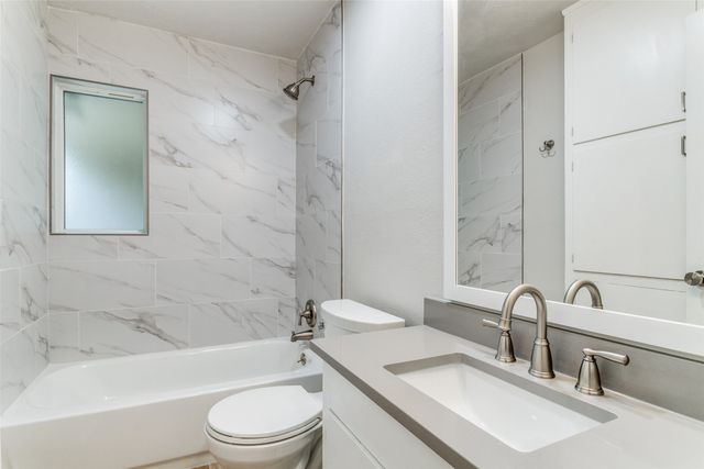 724 N Boulevard Terrace, Dallas, TX 75211