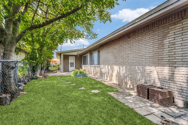 724 N Boulevard Terrace, Dallas, TX 75211