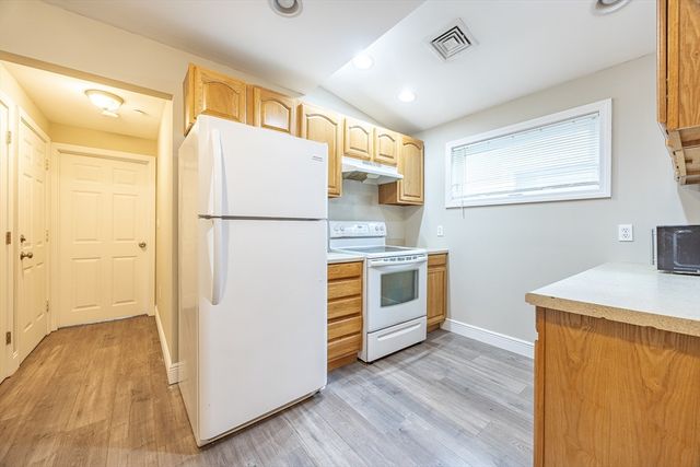 84 Main St. 82C, North Andover, MA 01845