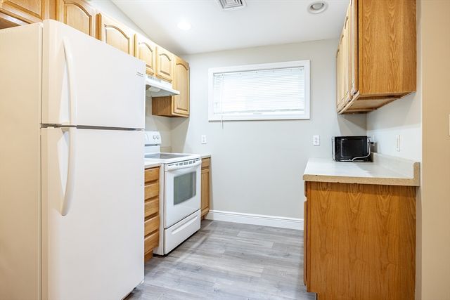 84 Main St. 82C, North Andover, MA 01845