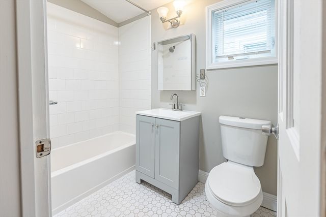 84 Main St. 82C, North Andover, MA 01845