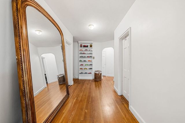 50 Follen St 306, Cambridge, MA 02138