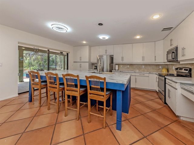 2602 FIRETREE LANE, Venice, FL 34292