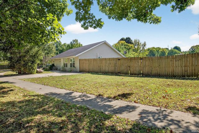 911 W Rca Park Drive, Bloomington, IN 47403