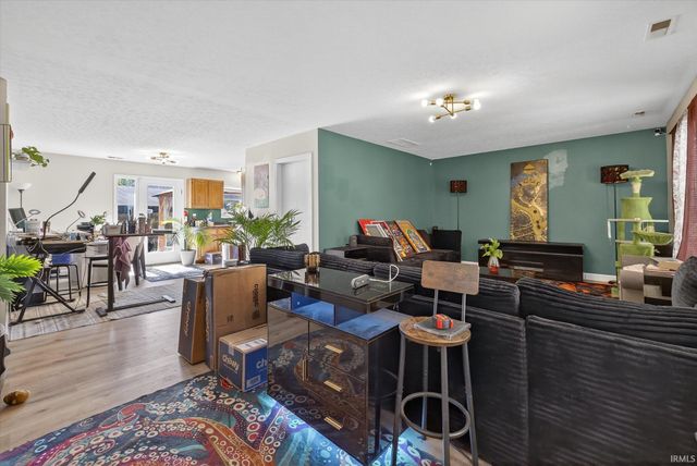 911 W Rca Park Drive, Bloomington, IN 47403