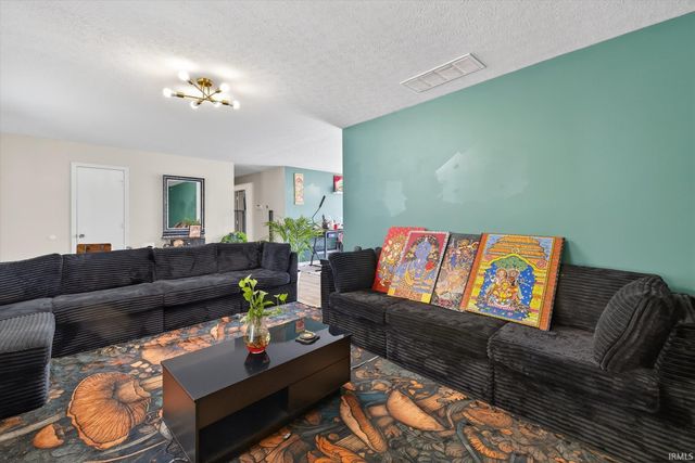 911 W Rca Park Drive, Bloomington, IN 47403