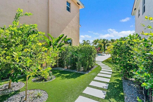 160 Rudder Cay Way, Jupiter, FL 33458