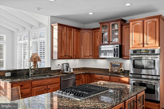 17301 VANNES CT, Hamilton, VA 20158