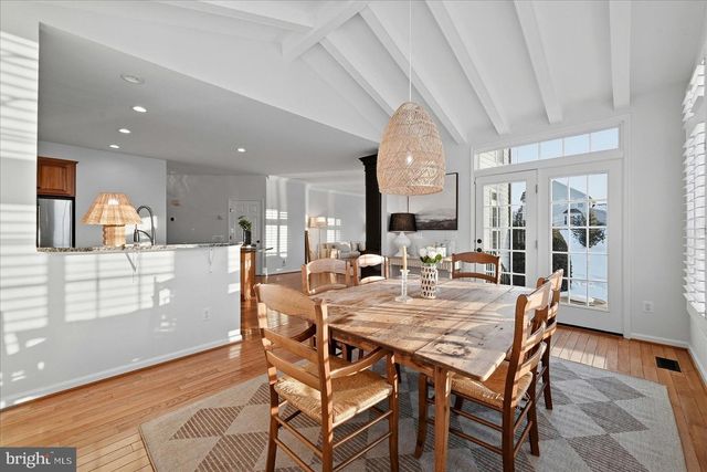 17301 VANNES CT, Hamilton, VA 20158