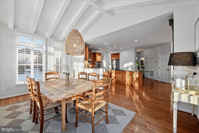 17301 VANNES CT, Hamilton, VA 20158